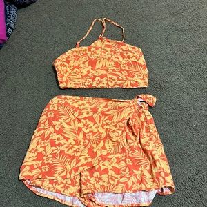 Both things are size small, they are in great shape